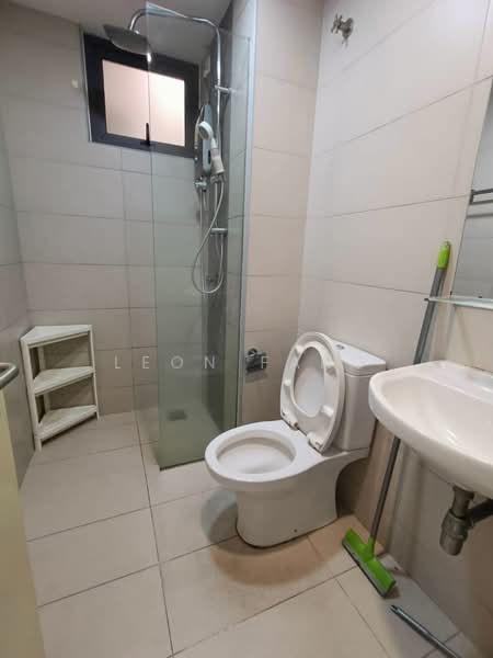 Servis Apartment untuk Disewa di Sfera Residency - Leon Fang - Bathroom - PropertyGuru.com.my
