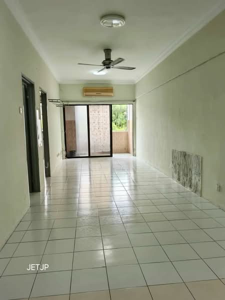 Pangsapuri untuk Dijual di Vista Bayu - Joanne Pua - Living Room - PropertyGuru.com.my