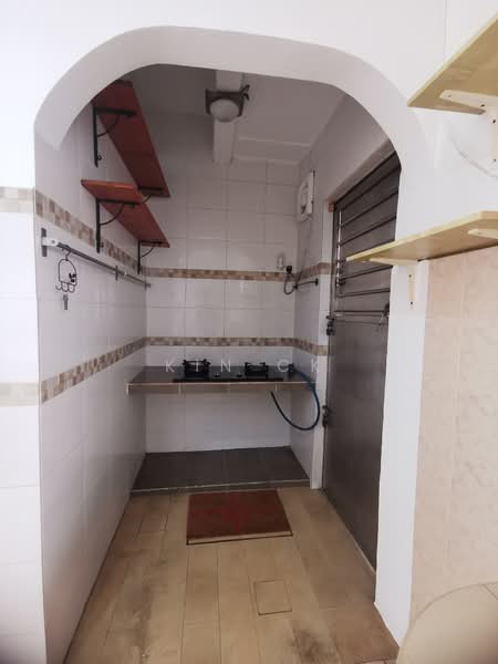 Rumah Teres 2 Tingkat untuk Dijual di Taman Sri Putra Mas (Sungai Buloh) - Kin CK - Kitchen - PropertyGuru.com.my