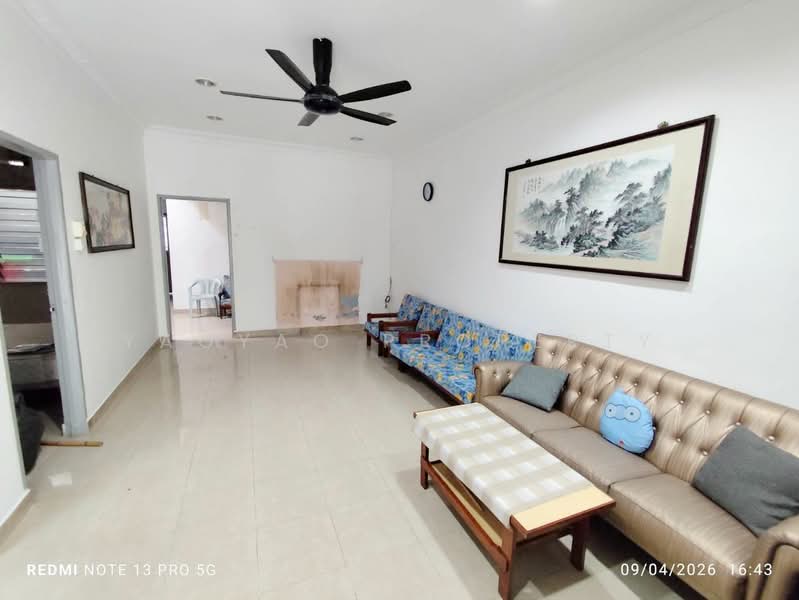 Rumah Teres 1 Tingkat untuk Disewa di Taman Abad (Johor Bahru) - Yaoyao Property - Living Room - PropertyGuru.com.my