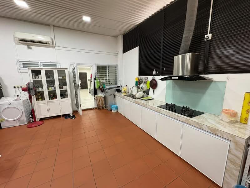 1.5-storey Terraced House for Sale in Kuching (Sarawak) - KC Jee - Kitchen - PropertyGuru.com.my