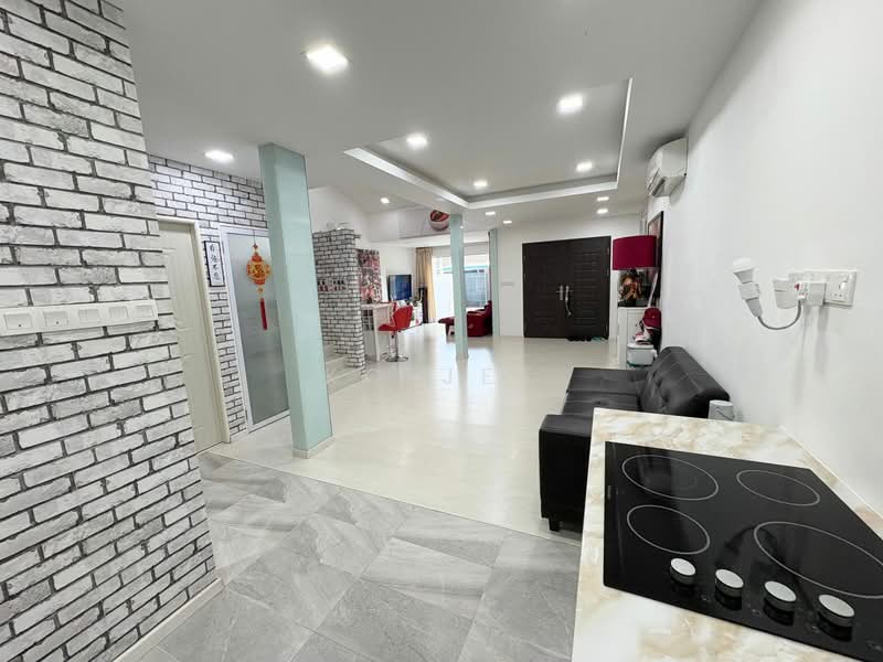 1.5-storey Terraced House for Sale in Kuching (Sarawak) - KC Jee - PropertyGuru.com.my