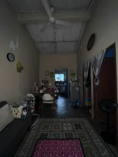 1-storey Terraced House for Sale in Taman Kelab Tuanku (Rantau) - Shahrol Ariffin - Living Room - PropertyGuru.com.my
