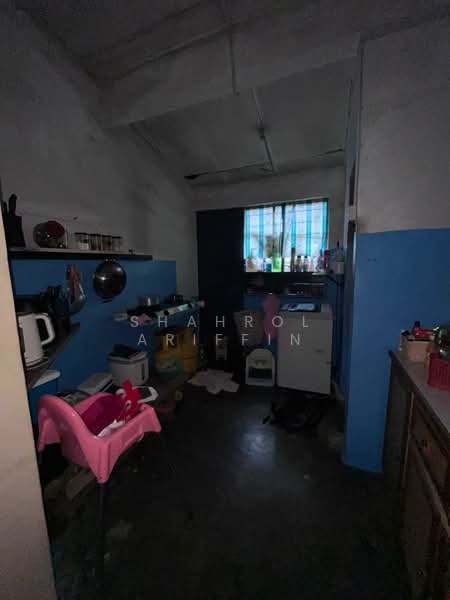 1-storey Terraced House for Sale in Taman Kelab Tuanku (Rantau) - Shahrol Ariffin - Kitchen - PropertyGuru.com.my