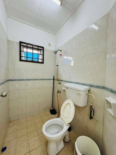 2-storey Terraced House for Rent in Taman Impian Emas (Skudai) - Nicholas Low - Bathroom - PropertyGuru.com.my