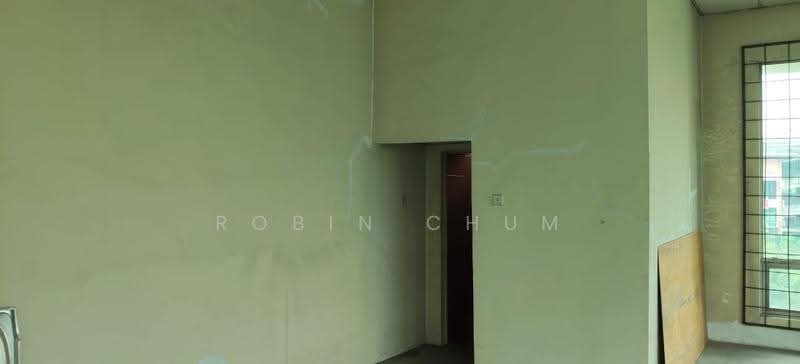Shop / Office for Rent in Taman Bukit Serdang (Seri Kembangan) - Robin Chum - Interior - PropertyGuru.com.my