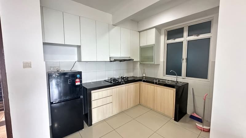 Service Residence for Rent at D'Ambience Residences (Pangsapuri Ikatan Flora) - Cecelia Choo - Kitchen - PropertyGuru.com.my