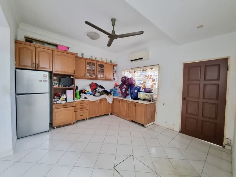 Rumah Teres untuk Dijual di Bandar Kinrara Seksyen 1 (Bandar Kinrara) - Evan Goh - Kitchen - PropertyGuru.com.my