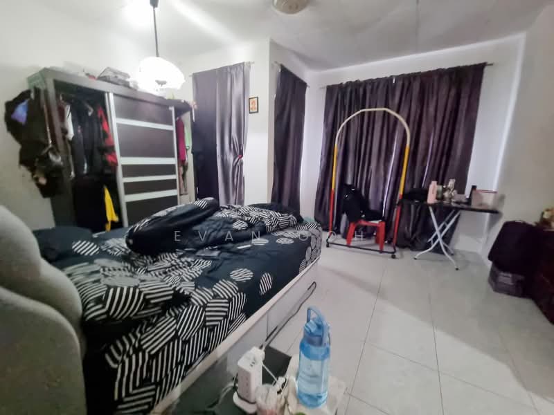Rumah Teres untuk Dijual di Bandar Kinrara Seksyen 1 (Bandar Kinrara) - Evan Goh - Bedroom - PropertyGuru.com.my