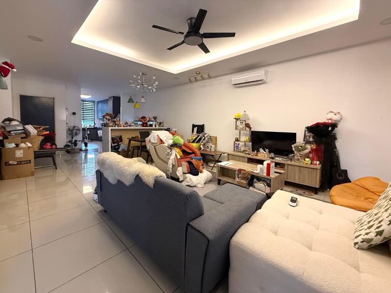 Rumah Teres 2 Tingkat untuk Dijual di Skudai (Johor) - Shishi . - Living Room - PropertyGuru.com.my