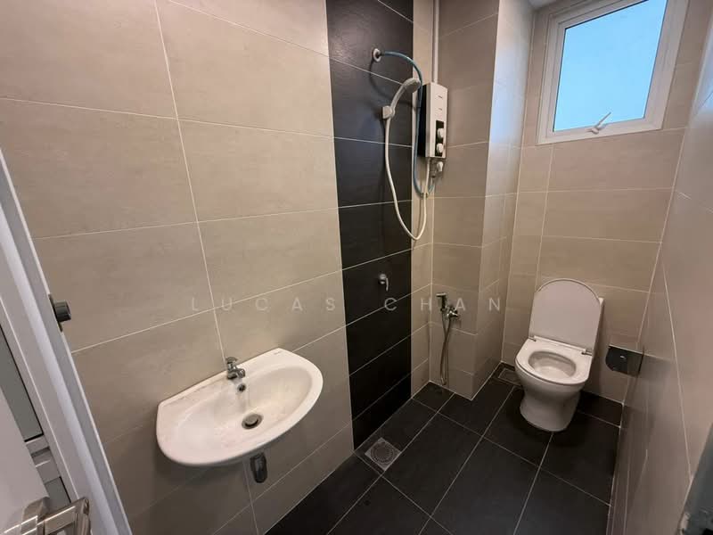 Service Residence for Sale at M Oscar - Lucas Chan - Bathroom - PropertyGuru.com.my