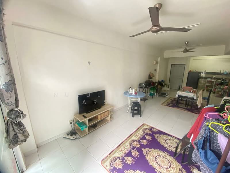 Pangsapuri untuk Dijual di Pangsapuri Damai - Nurul Balkis Arshad - Living Room - PropertyGuru.com.my