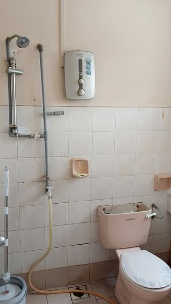 Rumah Teres 2 Tingkat untuk Dijual di Sungai Buloh (Selangor) - Kim Meng Lew - Bathroom - PropertyGuru.com.my