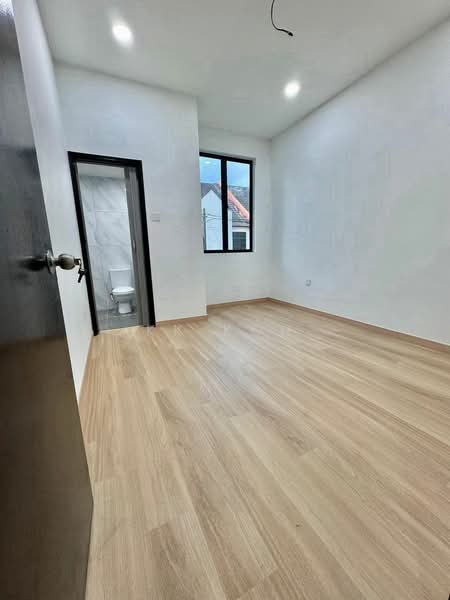 2-storey Terraced House for Sale in Bandar Baru Permas Jaya (Permas Jaya) - KK Koh - Interior - PropertyGuru.com.my