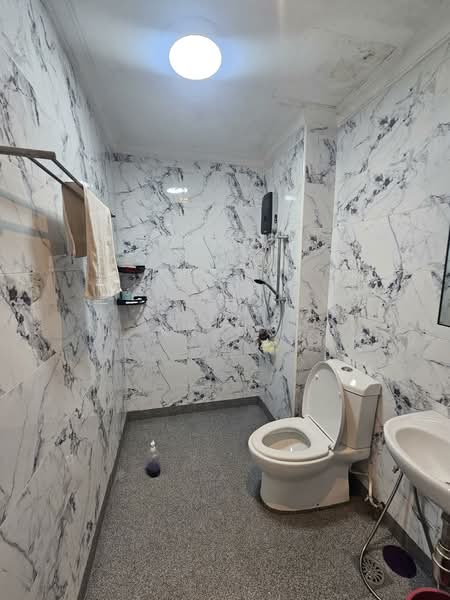 Rumah Berkembar untuk Dijual di Bandar Botanic (Klang) - KK Ng - Bathroom - PropertyGuru.com.my