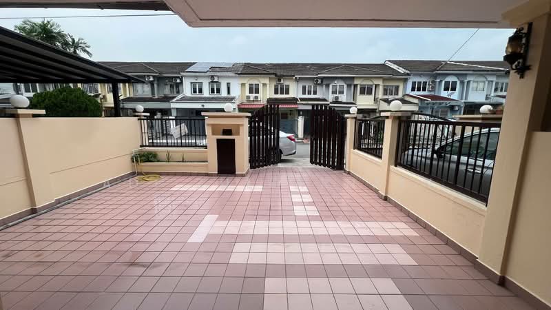 Rumah Teres 2 Tingkat untuk Disewa di Subang Jaya (Selangor) - Adi Zulkarnaen - Exterior - PropertyGuru.com.my