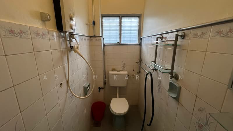 Rumah Teres 2 Tingkat untuk Disewa di Subang Jaya (Selangor) - Adi Zulkarnaen - Bathroom - PropertyGuru.com.my