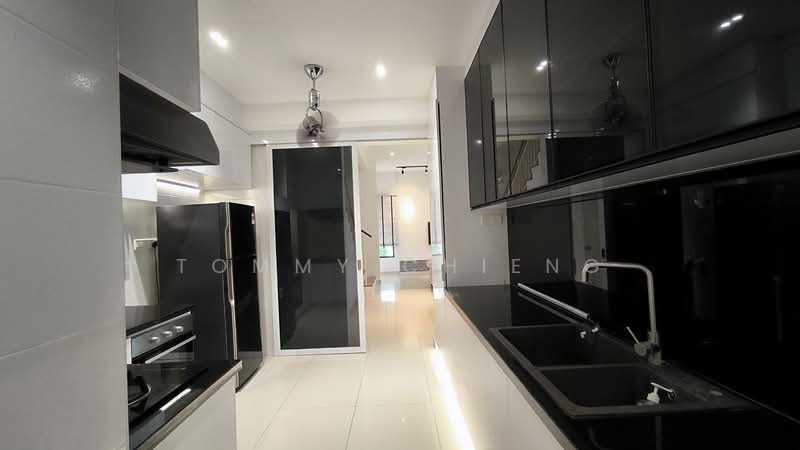 Rumah Kluster untuk Disewa di Eco Majestic (Semenyih) - TOMMY CHIENG - Kitchen - PropertyGuru.com.my
