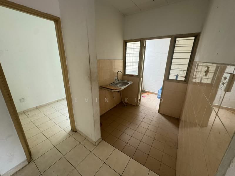 Flat for Rent at Taman Rawang Mutiara - Levin Khoo - Kitchen - PropertyGuru.com.my