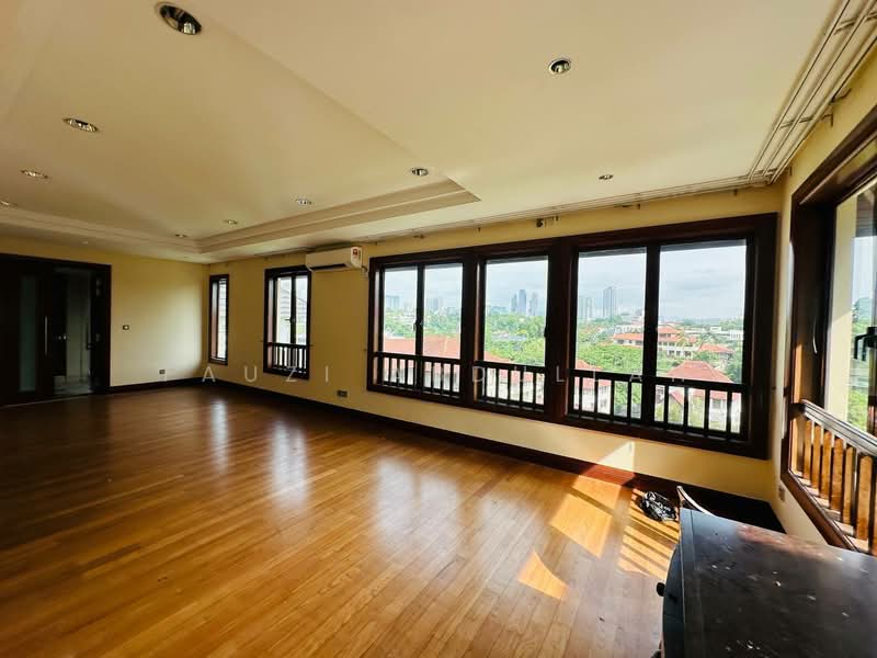Bungalow for Sale in Taman Tunku (Bukit Tunku (Kenny Hills)) - Fauzi Abdullah - Living Room - PropertyGuru.com.my