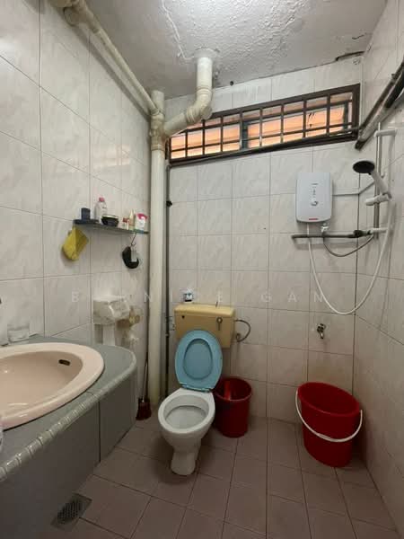 Flat for Sale at Taman Daya - Jalan Nibong 28 - Bernice Gan - Bathroom - PropertyGuru.com.my