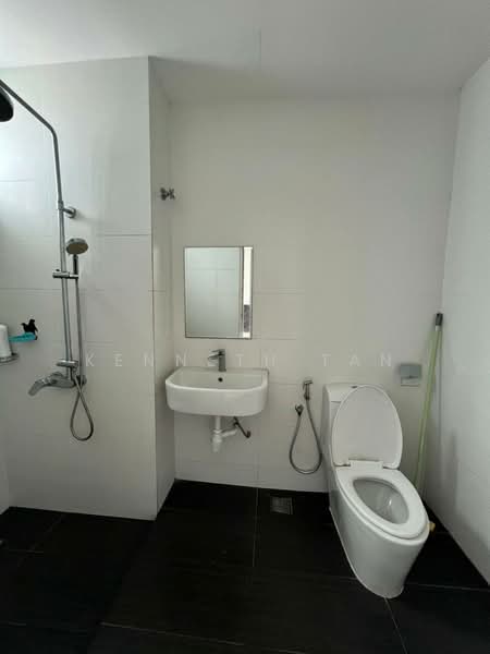 Servis Apartment untuk Disewa di Twin Galaxy (Dwi Galaksi) - Kenneth Tan - Bathroom - PropertyGuru.com.my
