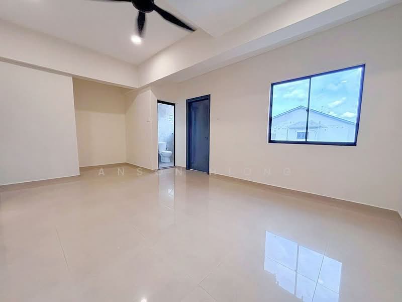 Rumah Teres 2 Tingkat untuk Dijual di Taman Skudai Baru (Skudai) - Anson Hiong - Living Room - PropertyGuru.com.my