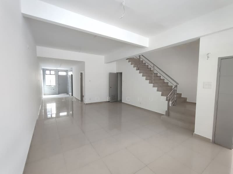 2-storey Terraced House for Sale in Taman Bestari Indah (Ulu Tiram) - Jacob Chua - Interior - PropertyGuru.com.my