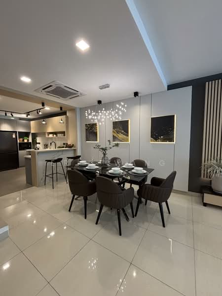 Rumah Teres 3 Tingkat untuk Dijual di Bandar Nusa Rhu (Shah Alam) - Eric Wang - Dining Room - PropertyGuru.com.my