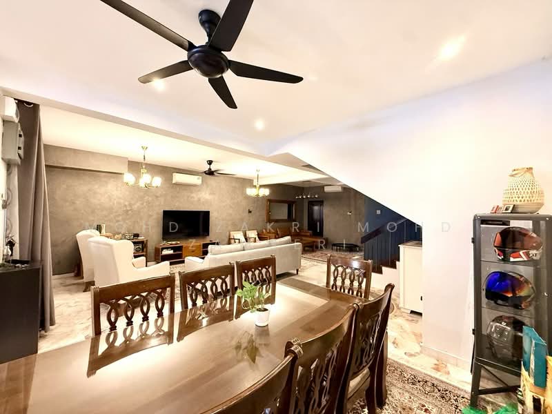 2-storey Terraced House for Sale in Taman TTDI Jaya (Shah Alam) - Mohd Zakri Mohd Zamberi - Living Room - PropertyGuru.com.my