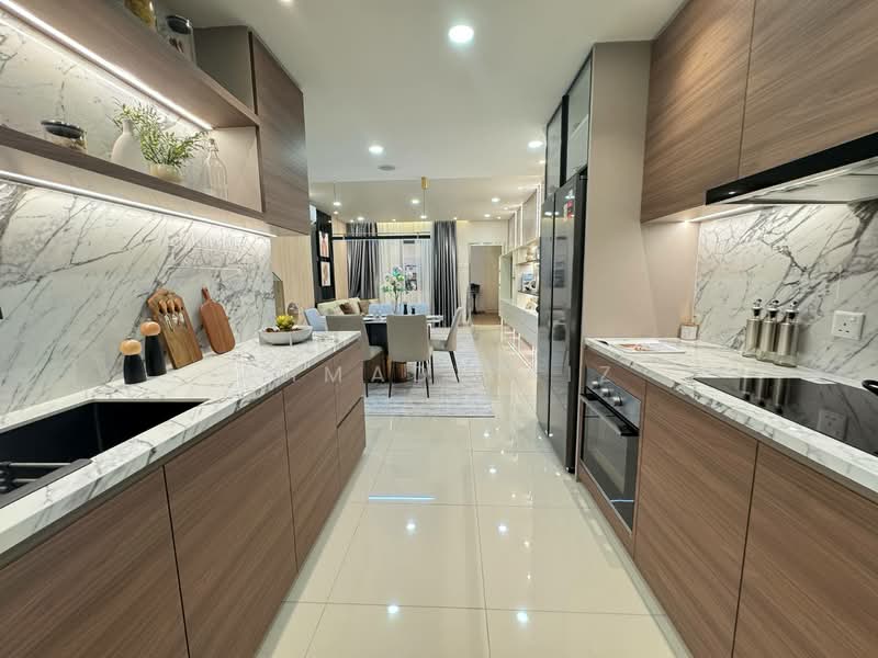 Townhouse for Sale in Dengkil (Selangor) - Ahmad Faiz - Kitchen - PropertyGuru.com.my