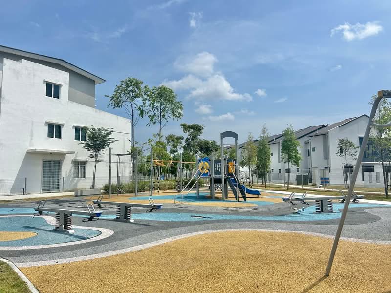 Townhouse for Sale in Dengkil (Selangor) - Ahmad Faiz - Exterior - PropertyGuru.com.my