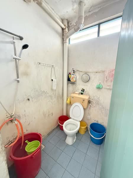 Flat for Sale at Taman Daya - Jalan Nibong 28 - Bernice Gan - Bathroom - PropertyGuru.com.my