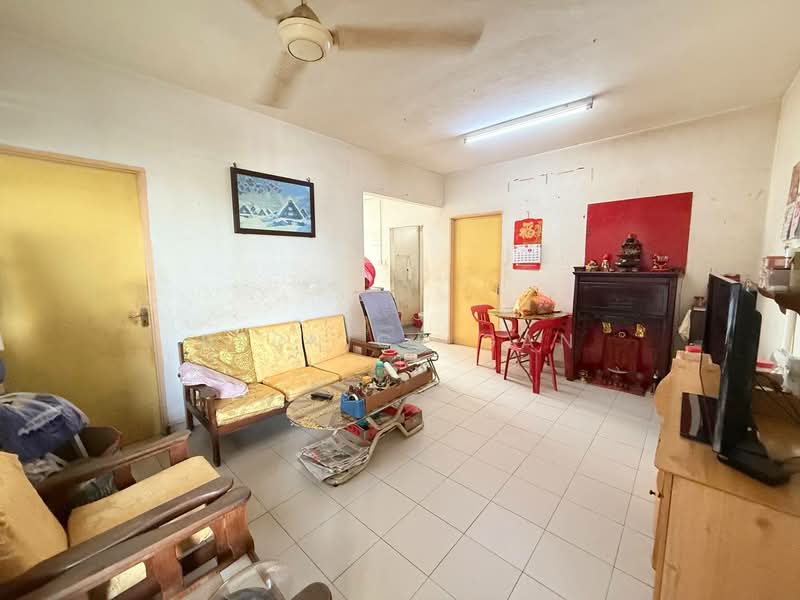 Flat for Sale at Taman Daya - Jalan Nibong 28 - Bernice Gan - Living Room - PropertyGuru.com.my