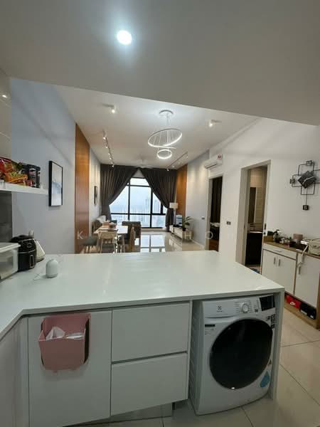Servis Apartment untuk Disewa di The Park 2 - Kylie Hoh - Living Room - PropertyGuru.com.my