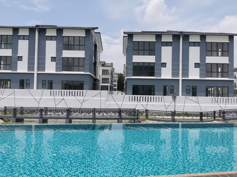 Semi-Detached House for Sale in Kwasa Damansara (Sungai Buloh) - Avenda Yap - Exterior - PropertyGuru.com.my