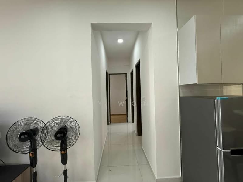 Condominium for Rent at Kings Bay @ Country Garden Danga Bay - Ray Wong - Corridor - PropertyGuru.com.my