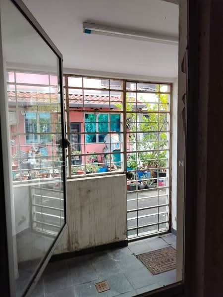2-storey Terraced House for Sale in Taman Putra Prima (Puchong) - Michelle Tan - Balcony - PropertyGuru.com.my