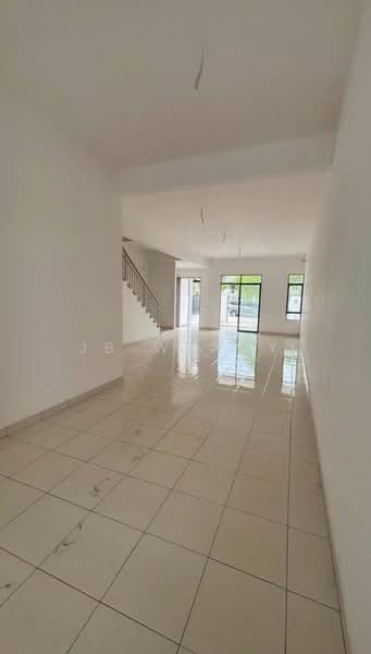 Rumah Teres 2 Tingkat untuk Dijual di Taman Bestari Perdana (Pasir Gudang) - JB Wendy - Living Room - PropertyGuru.com.my