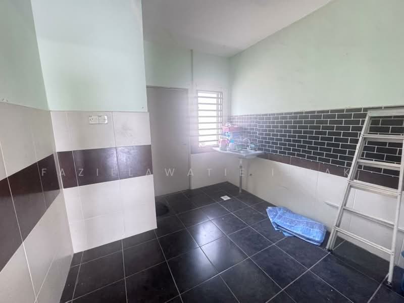 Rumah Teres 1 Tingkat untuk Dijual di Kuantan (Pahang) - Fazielawatie Ishak - Kitchen - PropertyGuru.com.my