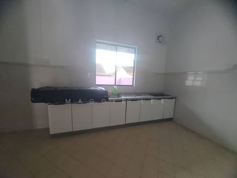 1.5-storey Terraced House for Sale in Taman Kota Jaya (Kota Tinggi) - Maggie Lee - Kitchen - PropertyGuru.com.my
