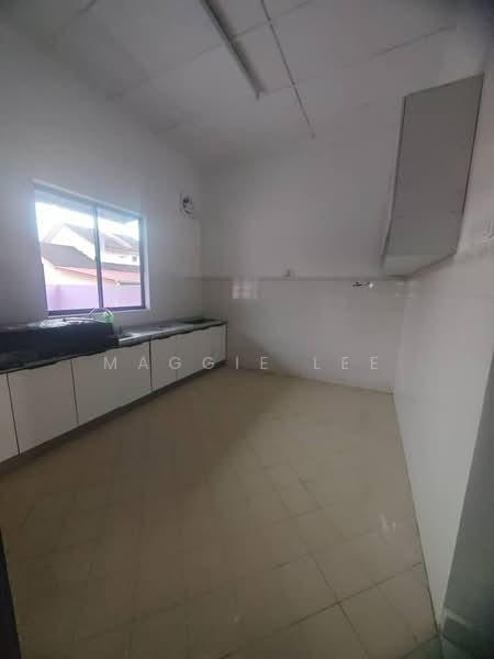 1.5-storey Terraced House for Sale in Taman Kota Jaya (Kota Tinggi) - Maggie Lee - Kitchen - PropertyGuru.com.my