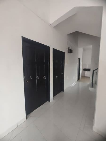 1.5-storey Terraced House for Sale in Taman Kota Jaya (Kota Tinggi) - Maggie Lee - Corridor - PropertyGuru.com.my
