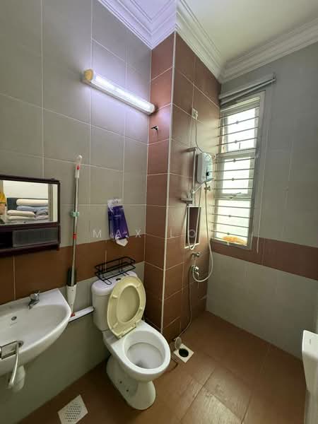 Cluster House for Rent in Johor Bahru (Johor) - Max Loh - Bathroom - PropertyGuru.com.my