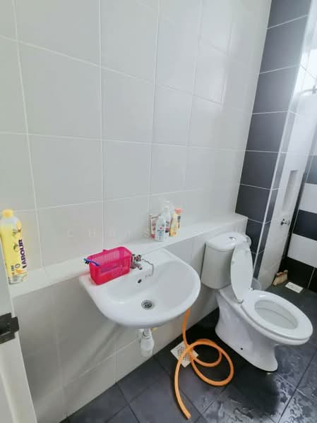 Apartment for Sale at Camellia Residence - Chris Liew - Bathroom - PropertyGuru.com.my