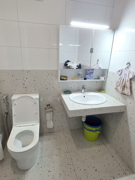 Rumah Teres 2 Tingkat untuk Dijual di Ara Damansara (Petaling Jaya) - Jackie Ng - Bathroom - PropertyGuru.com.my