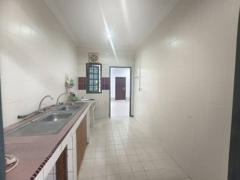 2-storey Terraced House for Sale in Kuching (Sarawak) - KC Jee - Kitchen - PropertyGuru.com.my