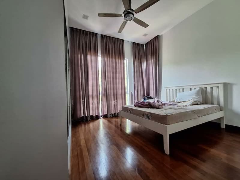 Bungalow for Sale in Taman Equine (Seri Kembangan) - Lewis Tam - Bedroom - PropertyGuru.com.my