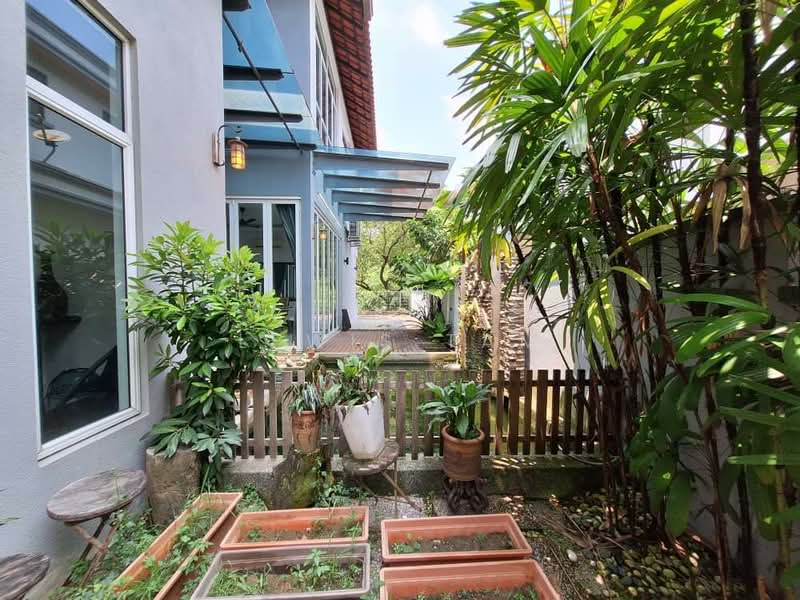 Bungalow for Sale in Taman Equine (Seri Kembangan) - Lewis Tam - PropertyGuru.com.my