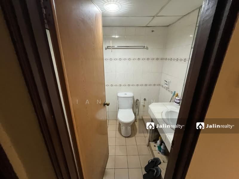 Condominium for Sale at Puncak Prima - Ian Chen - Bathroom - PropertyGuru.com.my